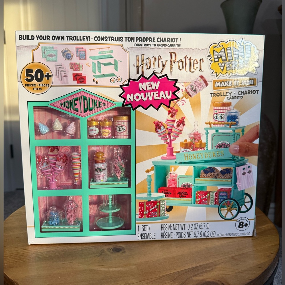 NIB Miniverse Harry Potter Honeydukes Trolley Candy Set